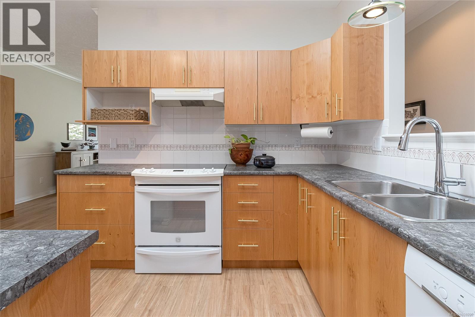 7972 Polo Park Cres, Central Saanich, British Columbia  V8M 2J2 - Photo 23 - 1031090