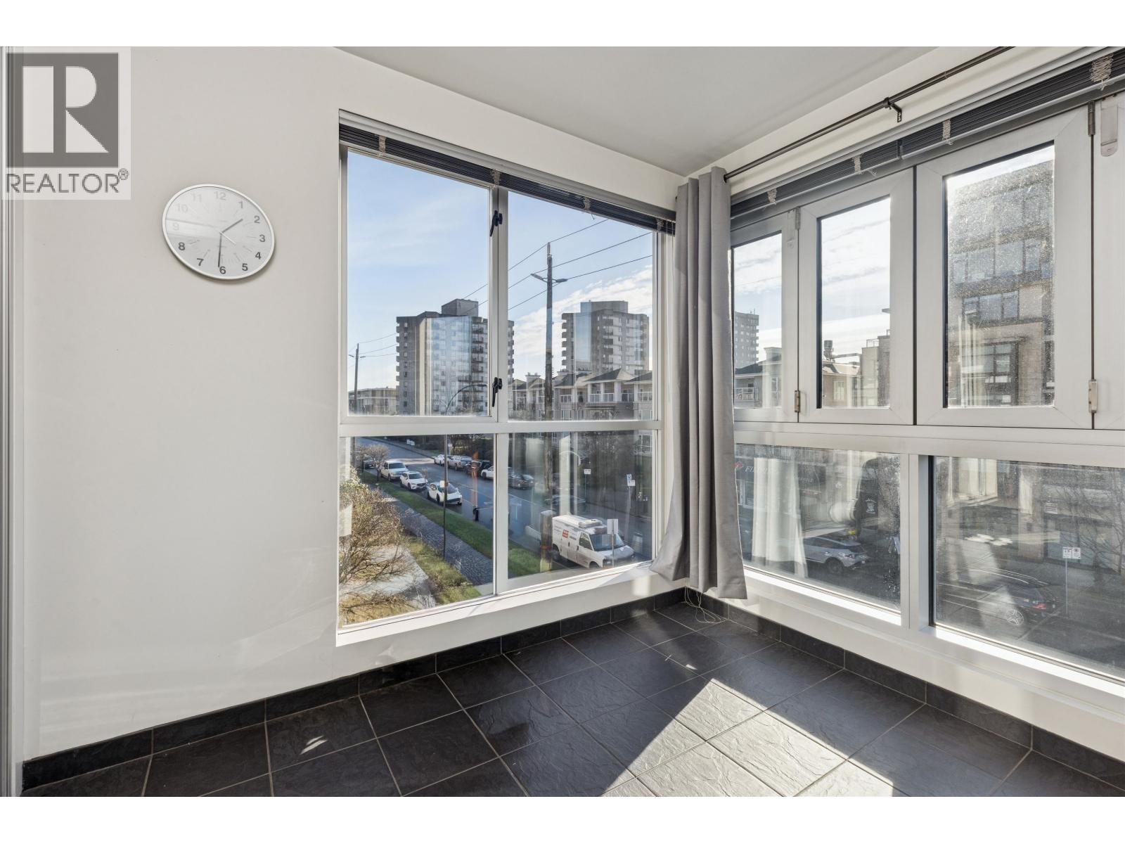 311 122 E 3rd Street, North Vancouver, British Columbia  V7L 1E6 - Photo 12 - R3107557