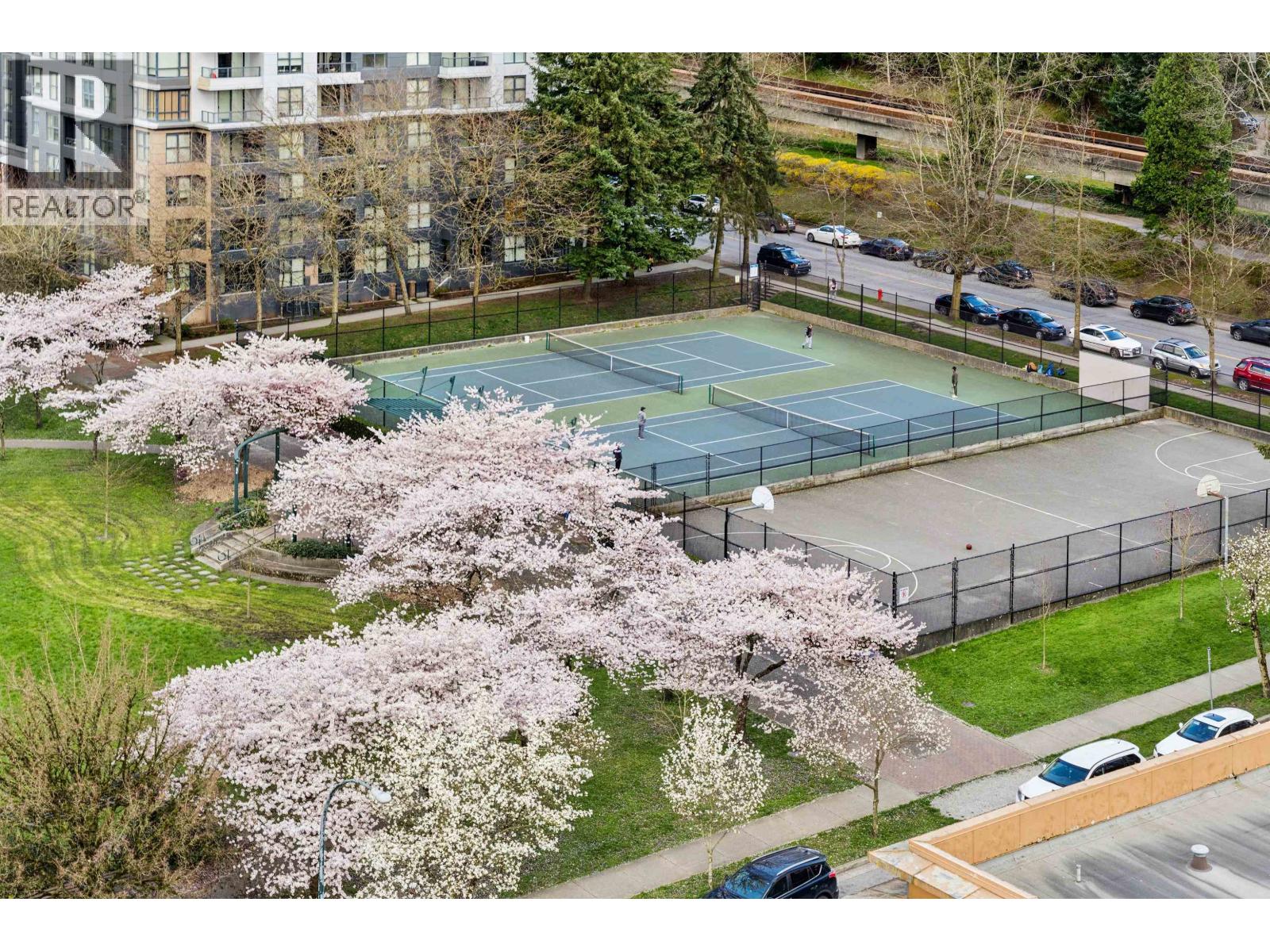 1209 3588 Crowley Drive, Vancouver, British Columbia V5R 6H3 - Photo 3 - R3107567