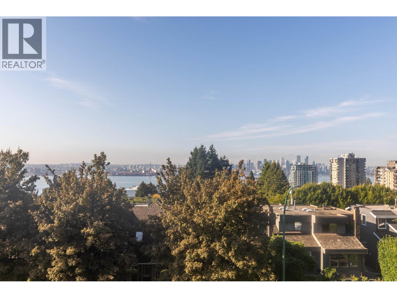 1 244 E 5th Street, North Vancouver, British Columbia  V7L 1L7 - Photo 3 - R3107582