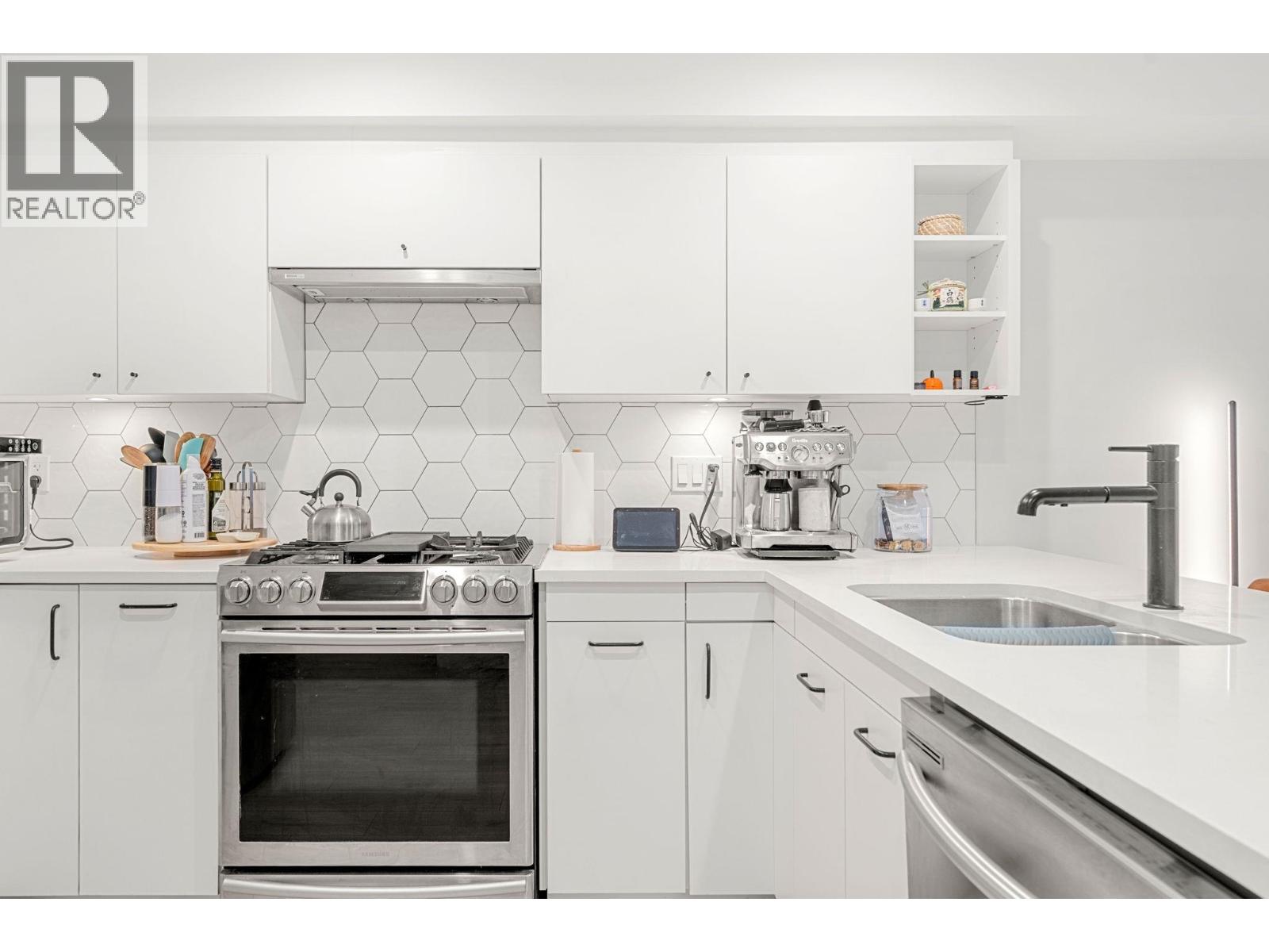 402 1519 Crown Street, Vancouver, British Columbia  V7J 1G6 - Photo 15 - R3107585