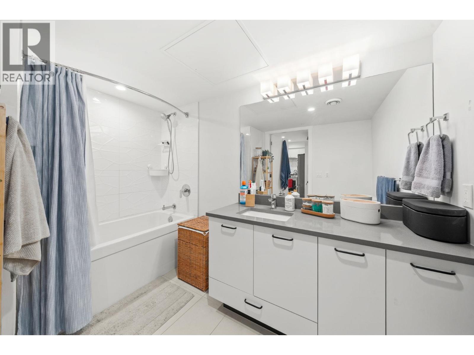 402 1519 Crown Street, Vancouver, British Columbia  V7J 1G6 - Photo 30 - R3107585