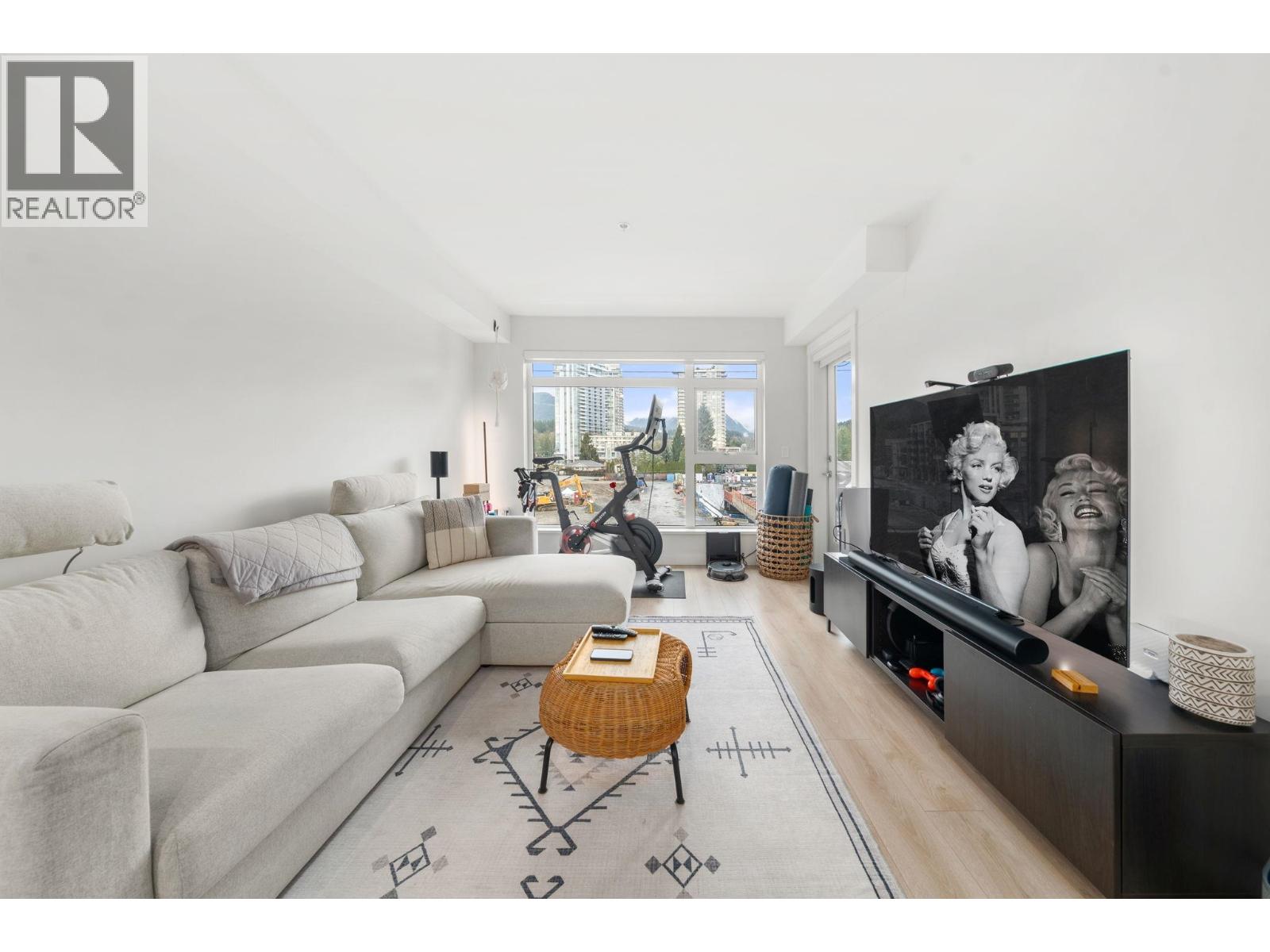 402 1519 Crown Street, Vancouver, British Columbia  V7J 1G6 - Photo 6 - R3107585