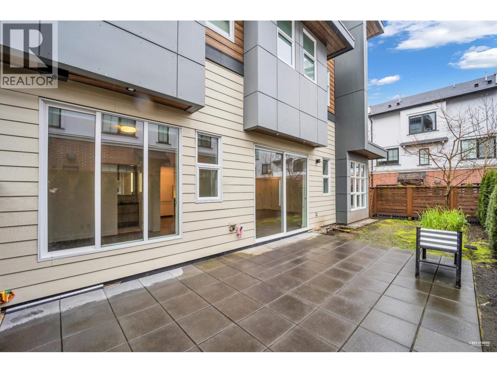 128 2060 Curling Road, North Vancouver, British Columbia  V7P 0E1 - Photo 5 - R3107600