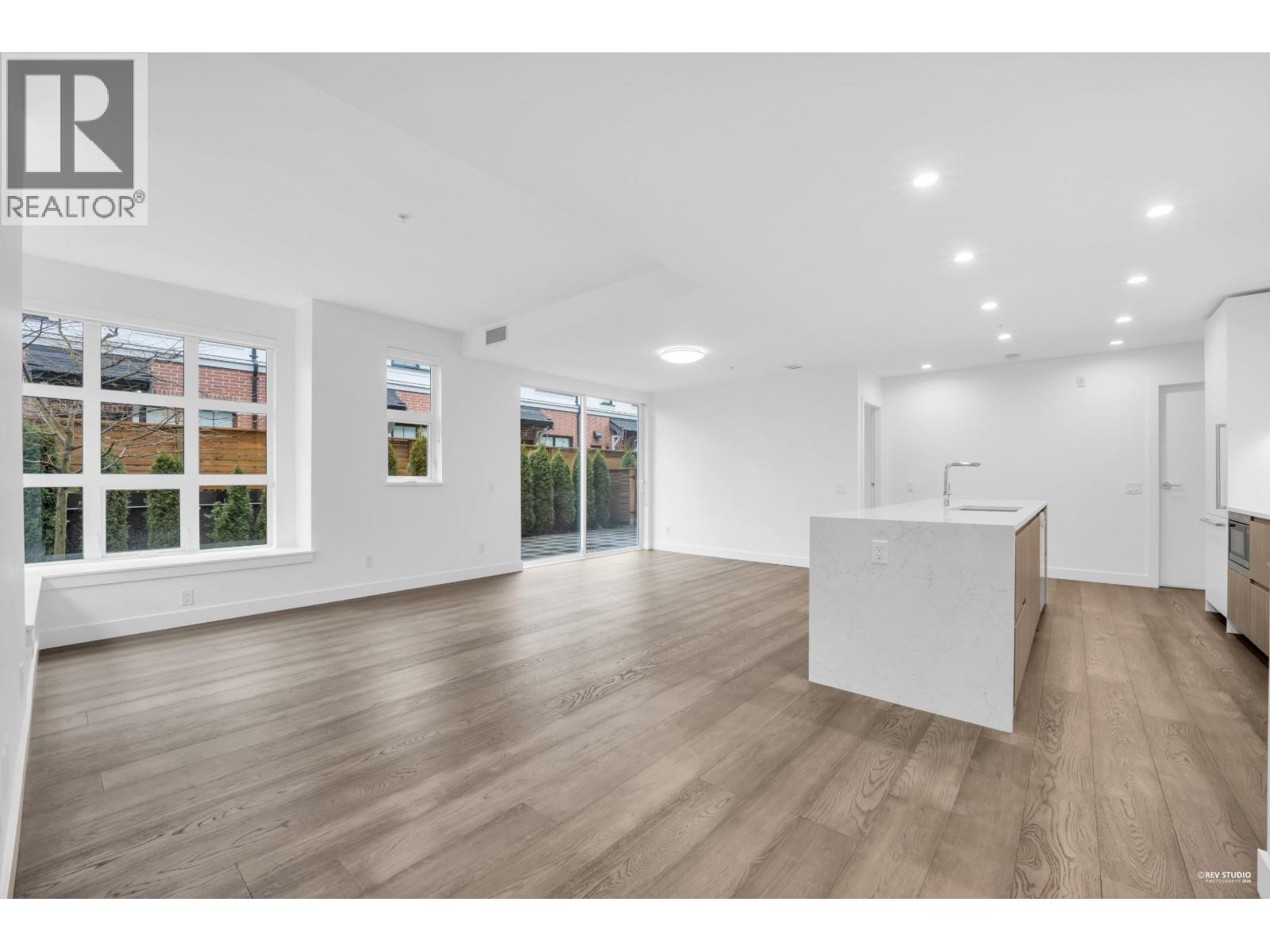 128 2060 Curling Road, North Vancouver, British Columbia  V7P 0E1 - Photo 7 - R3107600