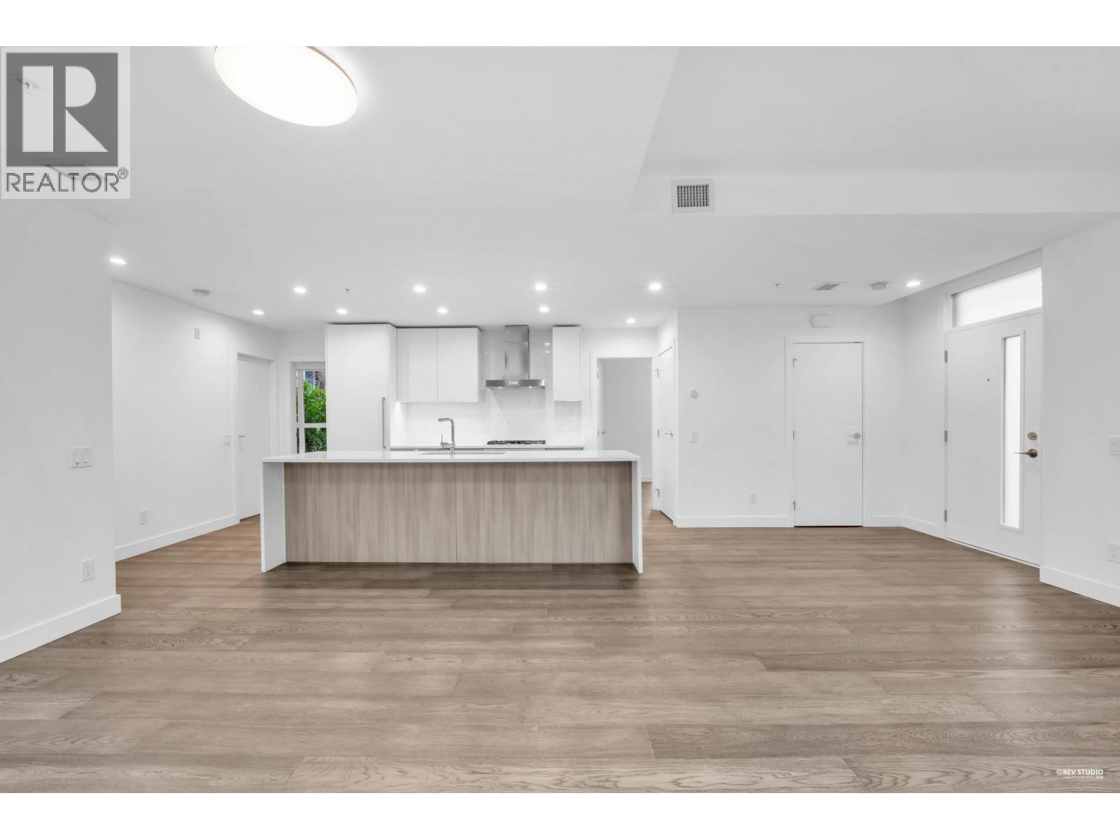 128 2060 Curling Road, North Vancouver, British Columbia  V7P 0E1 - Photo 8 - R3107600