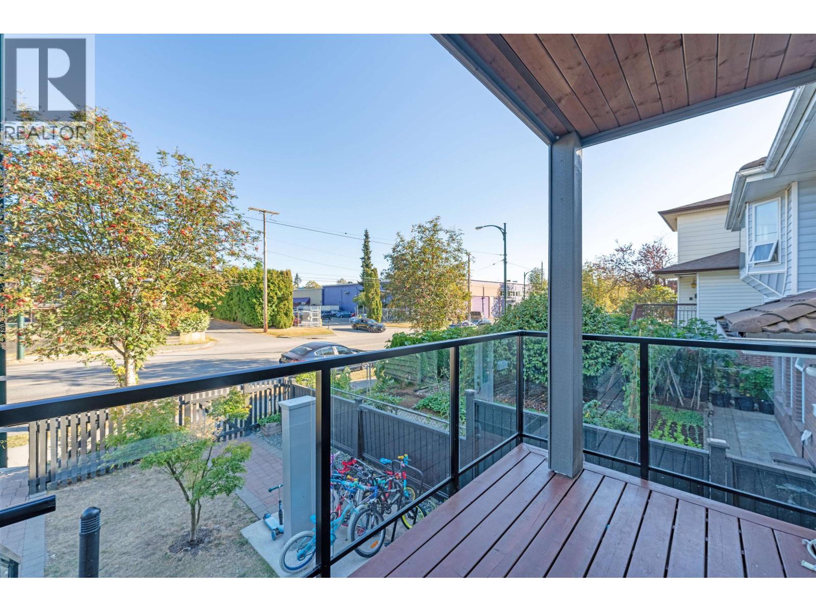 5069 Earles Street, Vancouver, British Columbia  V5R 3R8 - Photo 13 - R3107602