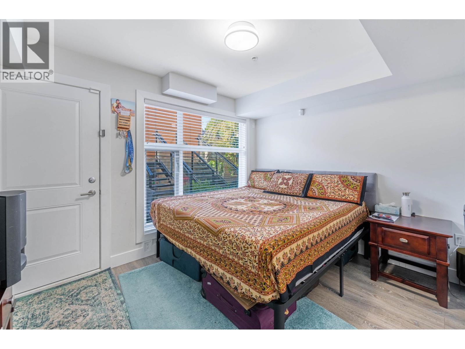 5069 Earles Street, Vancouver, British Columbia  V5R 3R8 - Photo 9 - R3107602