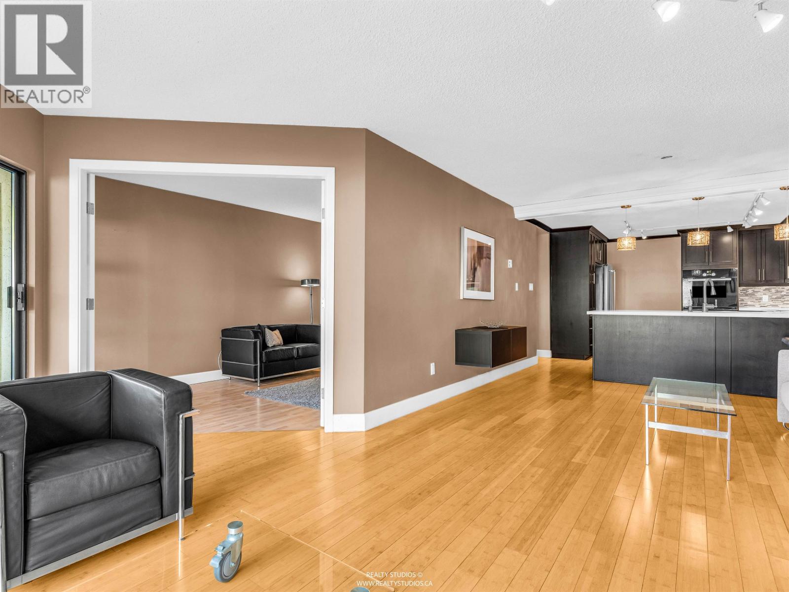 203 4323 Gallant Avenue, North Vancouver, British Columbia  V7G 2C1 - Photo 8 - R3107614