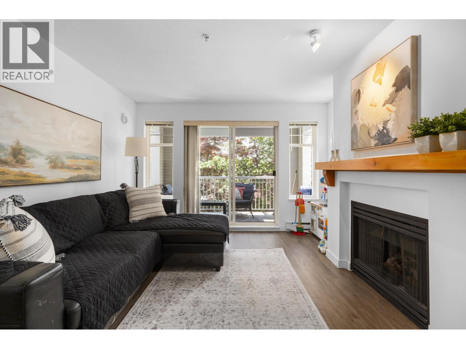 212 1432 Parkway Boulevard, Coquitlam, British Columbia  V3E 3L9 - Photo 2 - R3107634