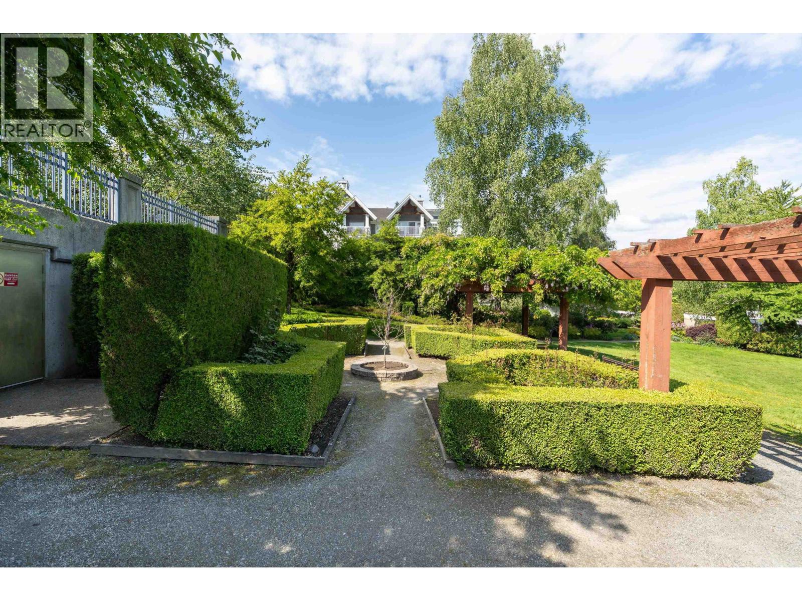 212 1432 Parkway Boulevard, Coquitlam, British Columbia  V3E 3L9 - Photo 30 - R3107634