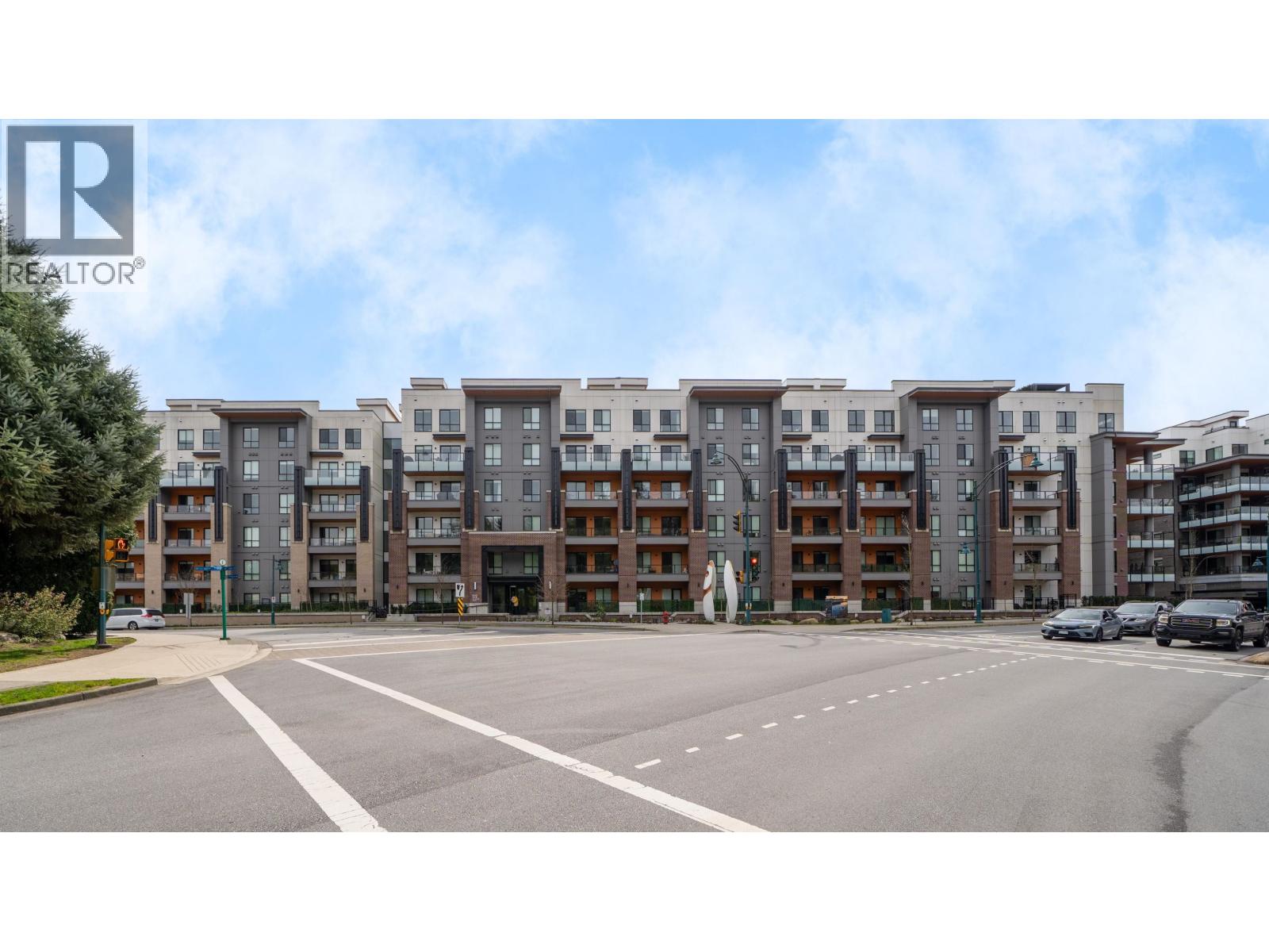 508 55 Klahanie Drive, Port Moody, British Columbia  V3H 0M9 - Photo 2 - R3107641