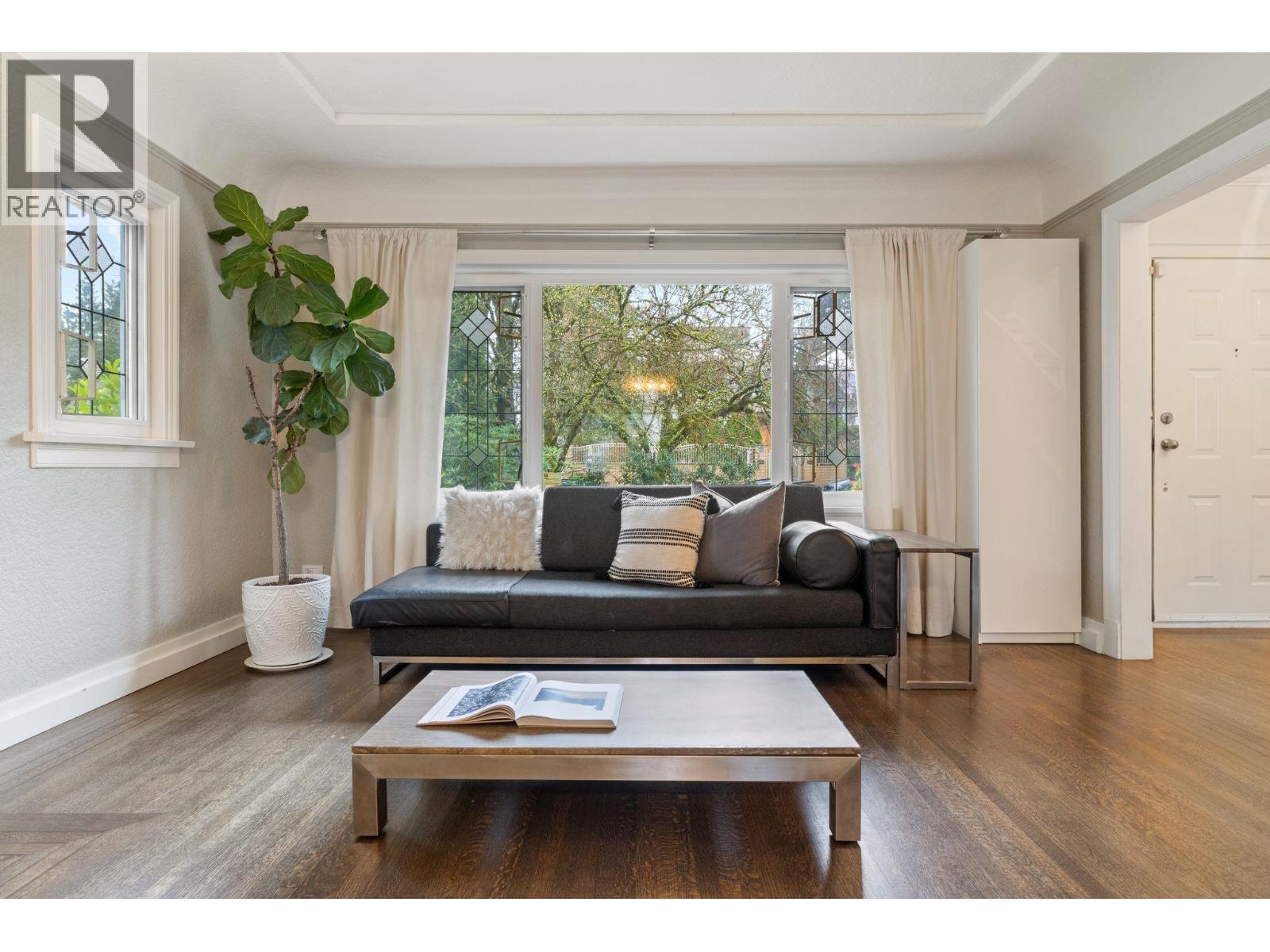 2907 W 30th Avenue, Vancouver, British Columbia  V6L 1Z3 - Photo 3 - R3107559