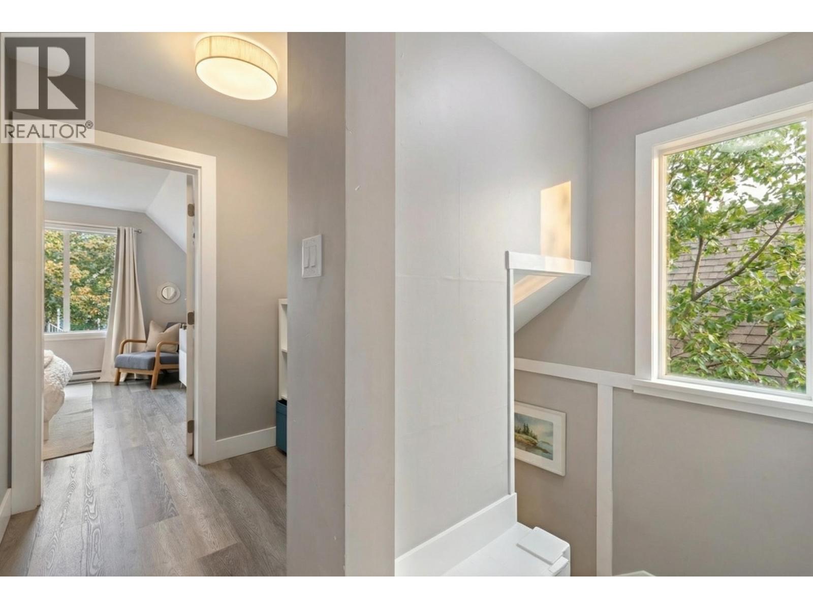 261 E 4th Street, North Vancouver, British Columbia  V7L 1J1 - Photo 15 - R3107659