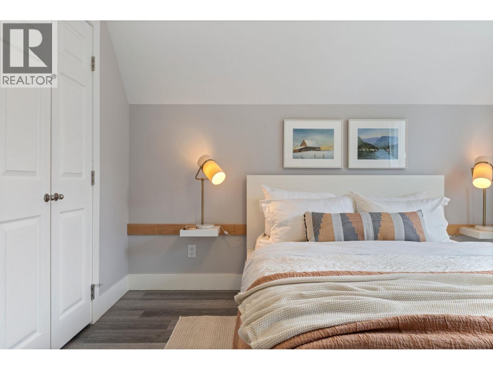 261 E 4th Street, North Vancouver, British Columbia  V7L 1J1 - Photo 18 - R3107659