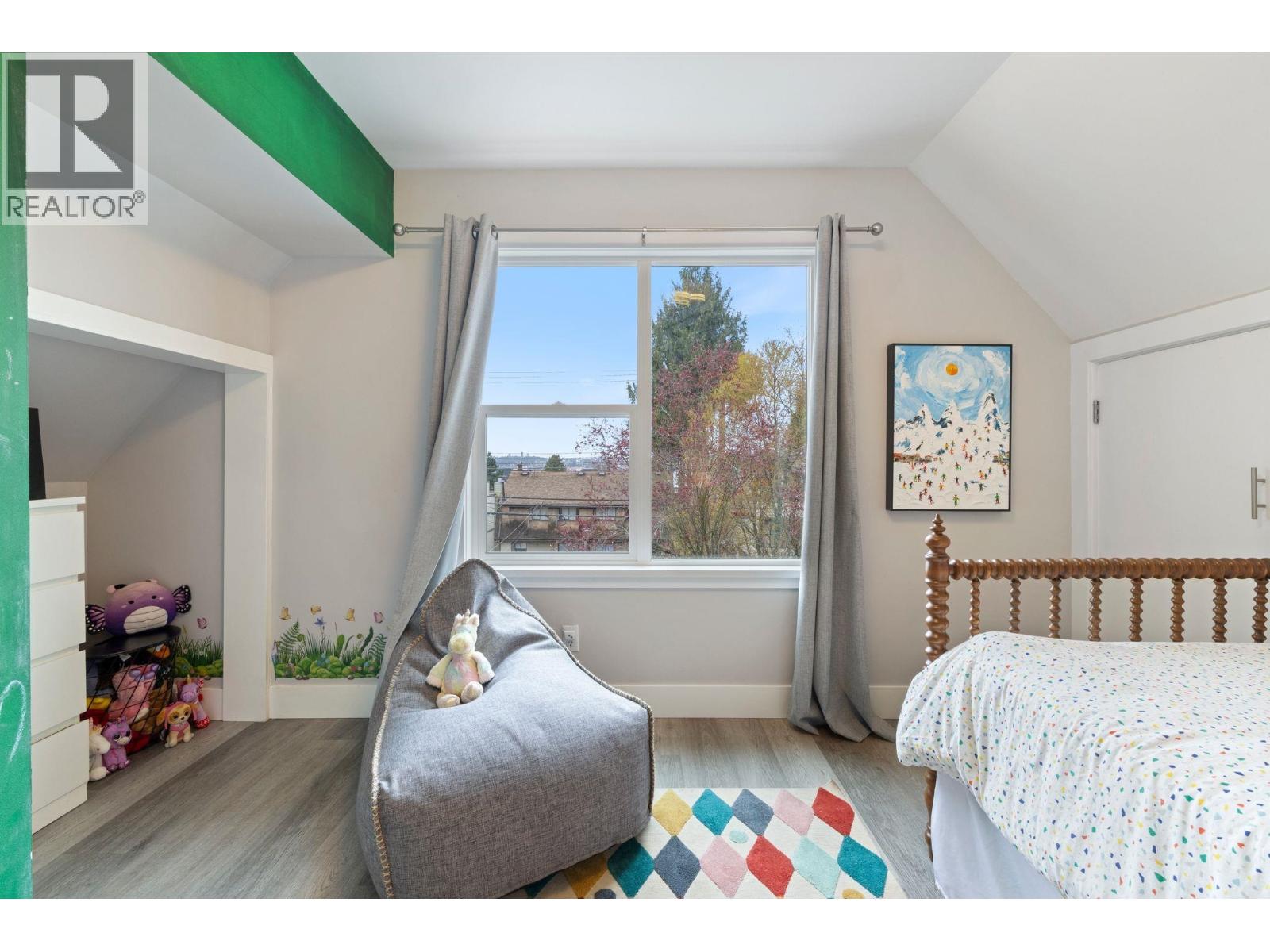 261 E 4th Street, North Vancouver, British Columbia  V7L 1J1 - Photo 19 - R3107659