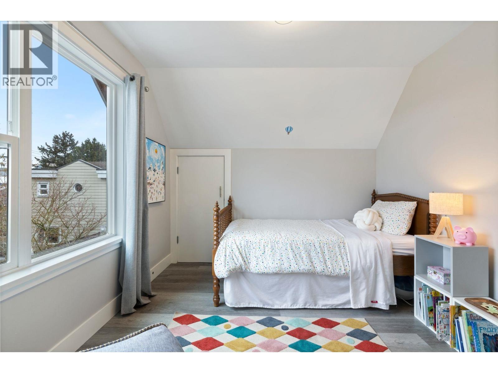 261 E 4th Street, North Vancouver, British Columbia  V7L 1J1 - Photo 20 - R3107659