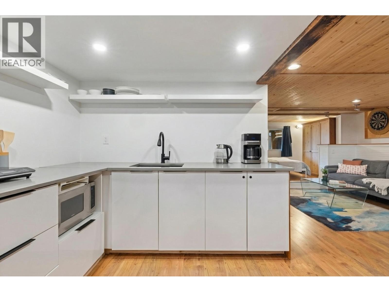 261 E 4th Street, North Vancouver, British Columbia  V7L 1J1 - Photo 23 - R3107659