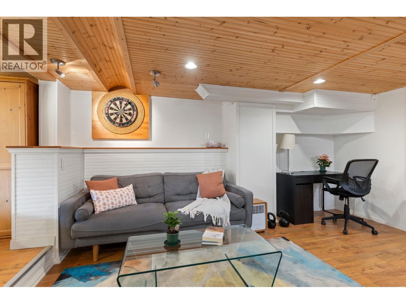 261 E 4th Street, North Vancouver, British Columbia  V7L 1J1 - Photo 26 - R3107659