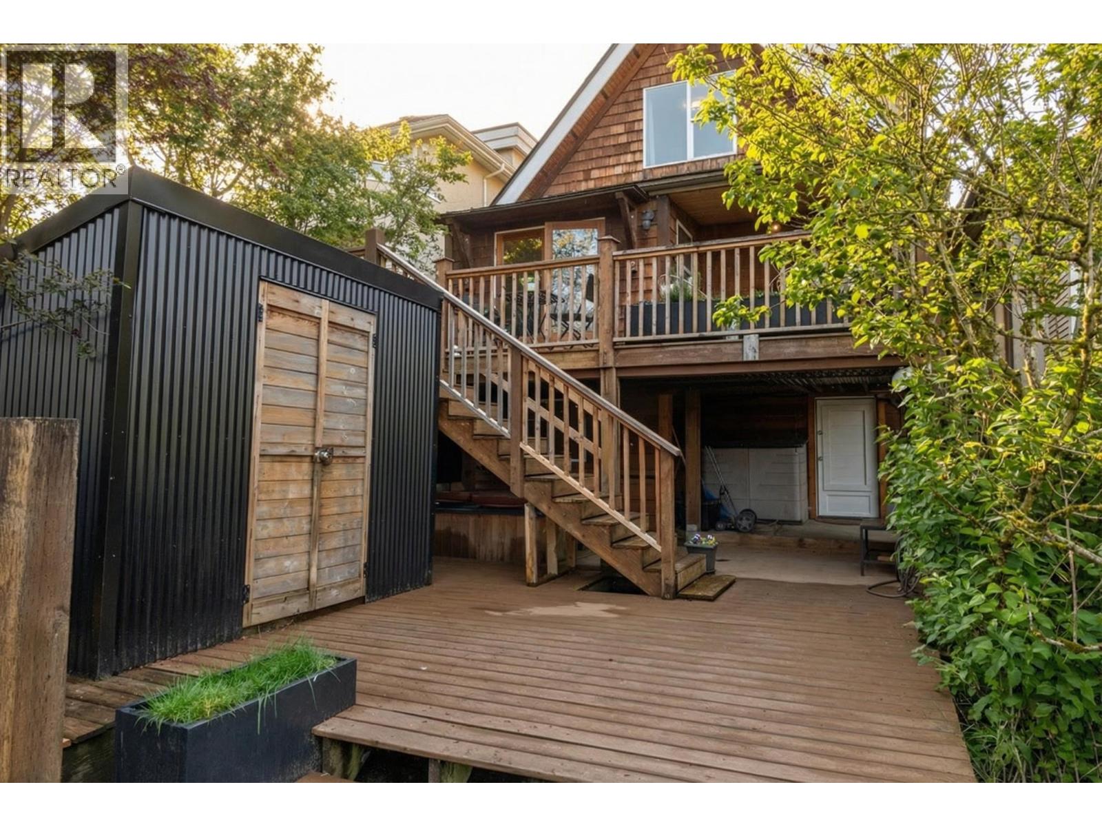 261 E 4th Street, North Vancouver, British Columbia  V7L 1J1 - Photo 33 - R3107659