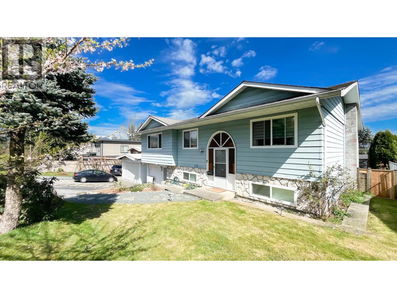 1021 RANCH PARK WAY, Coquitlam, British Columbia