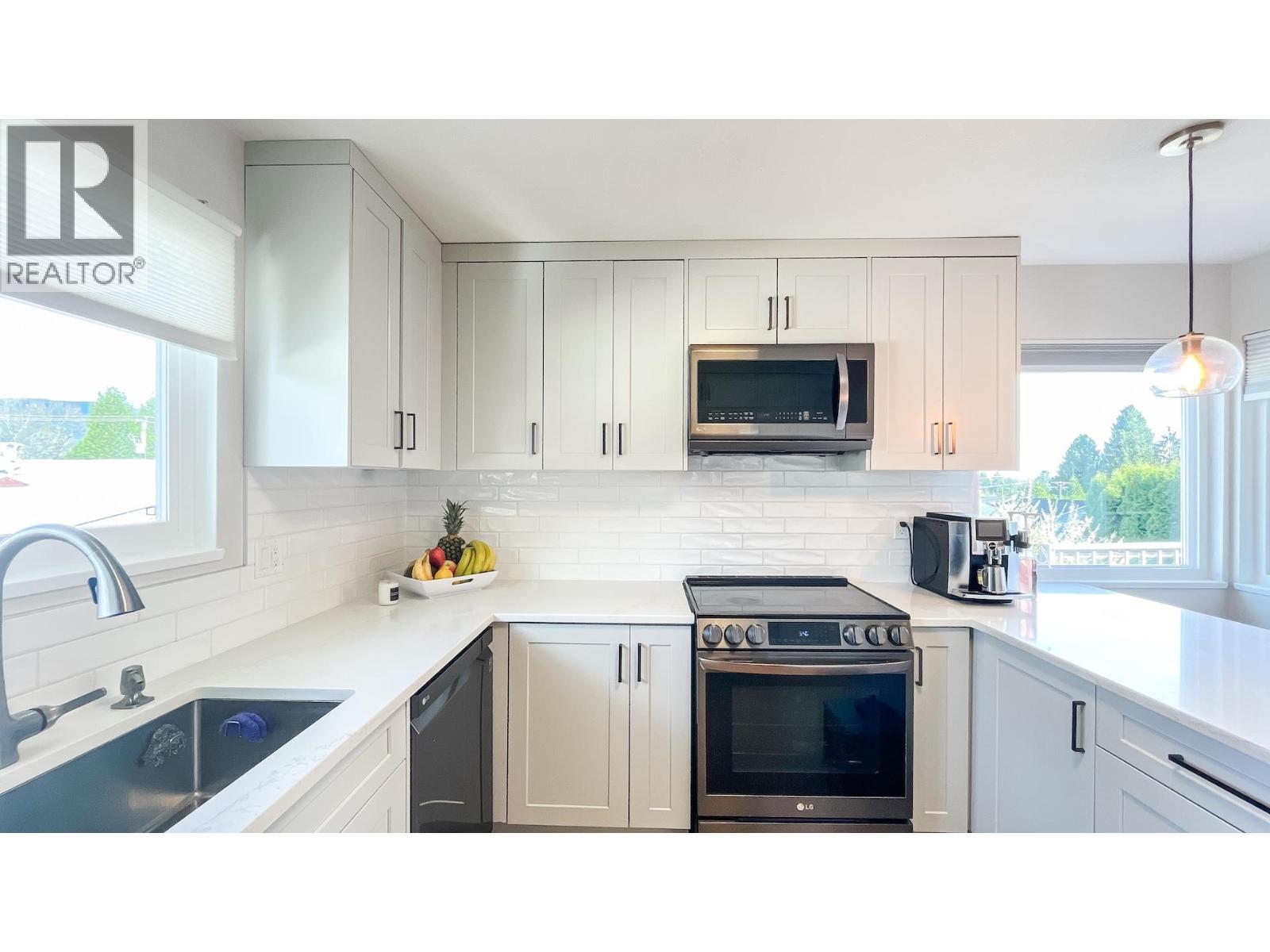 1021 Ranch Park Way, Coquitlam, British Columbia  V3C 3X3 - Photo 11 - R3107661