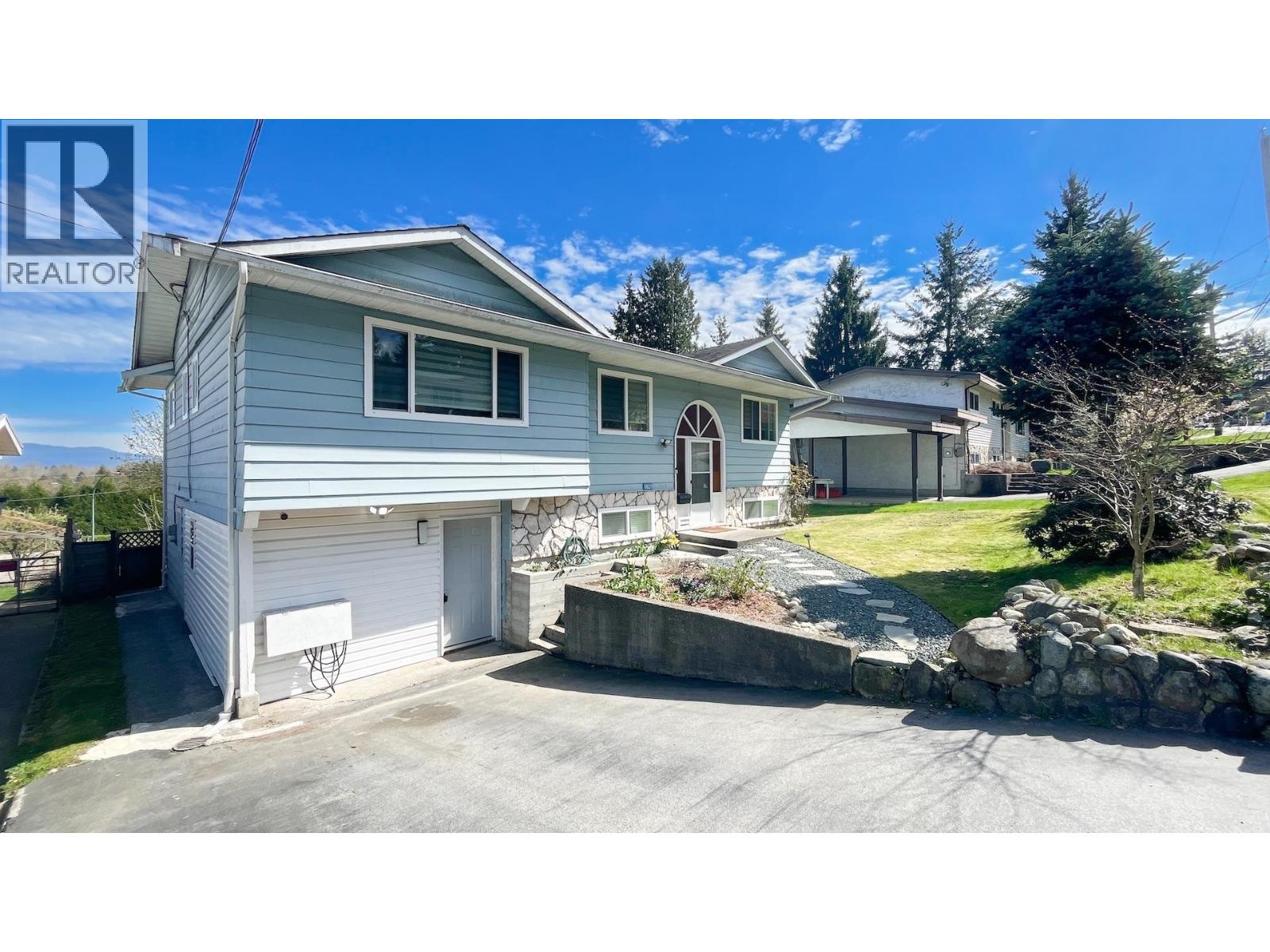 1021 Ranch Park Way, Coquitlam, British Columbia  V3C 3X3 - Photo 3 - R3107661