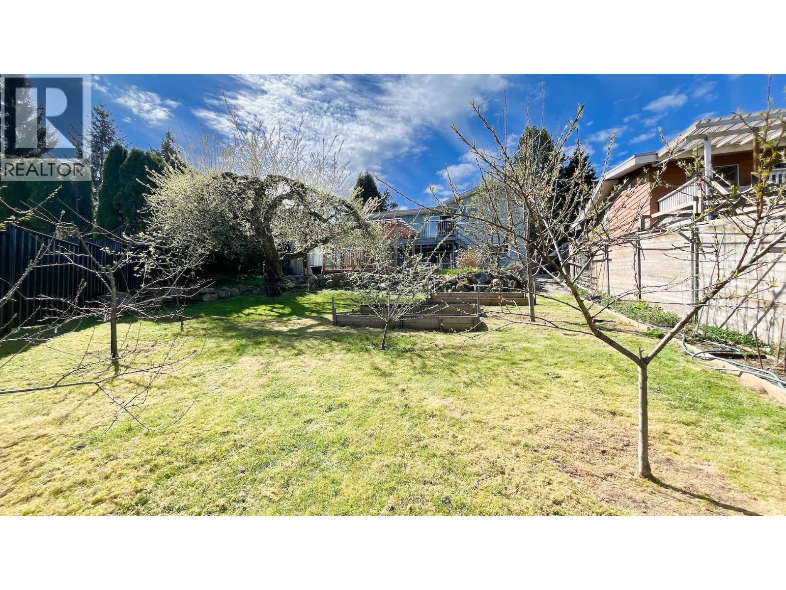 1021 Ranch Park Way, Coquitlam, British Columbia  V3C 3X3 - Photo 36 - R3107661