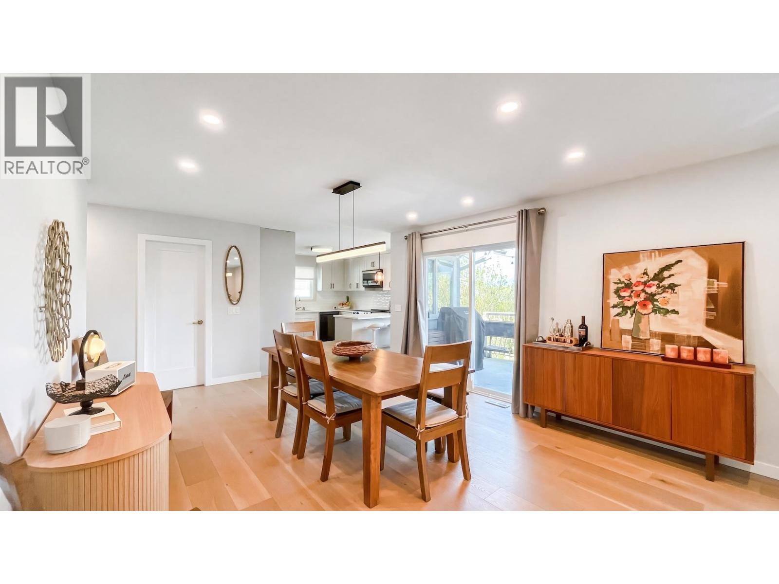 1021 Ranch Park Way, Coquitlam, British Columbia  V3C 3X3 - Photo 8 - R3107661