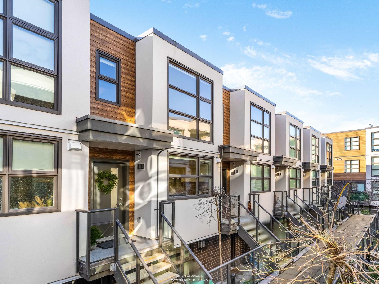 11 14820 BUENA VISTA AVENUE, White Rock, British Columbia