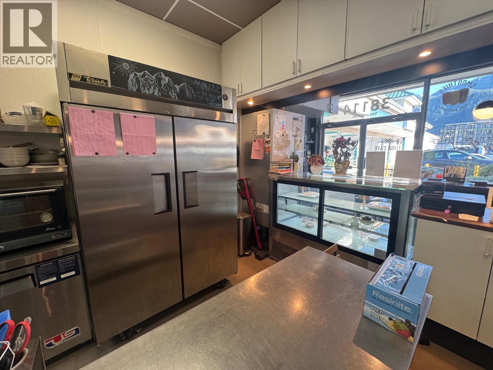 38114 2nd Avenue, Squamish, British Columbia  V8B 0A6 - Photo 5 - C8077608