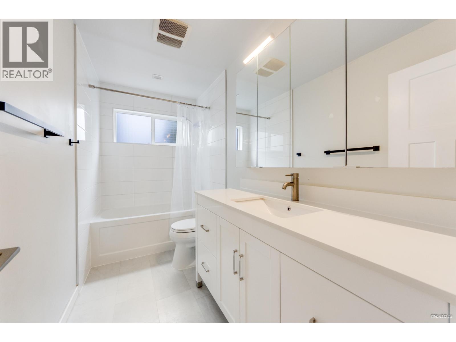 2974 Fleming Avenue, Coquitlam, British Columbia  V3C 4S3 - Photo 11 - R3107562