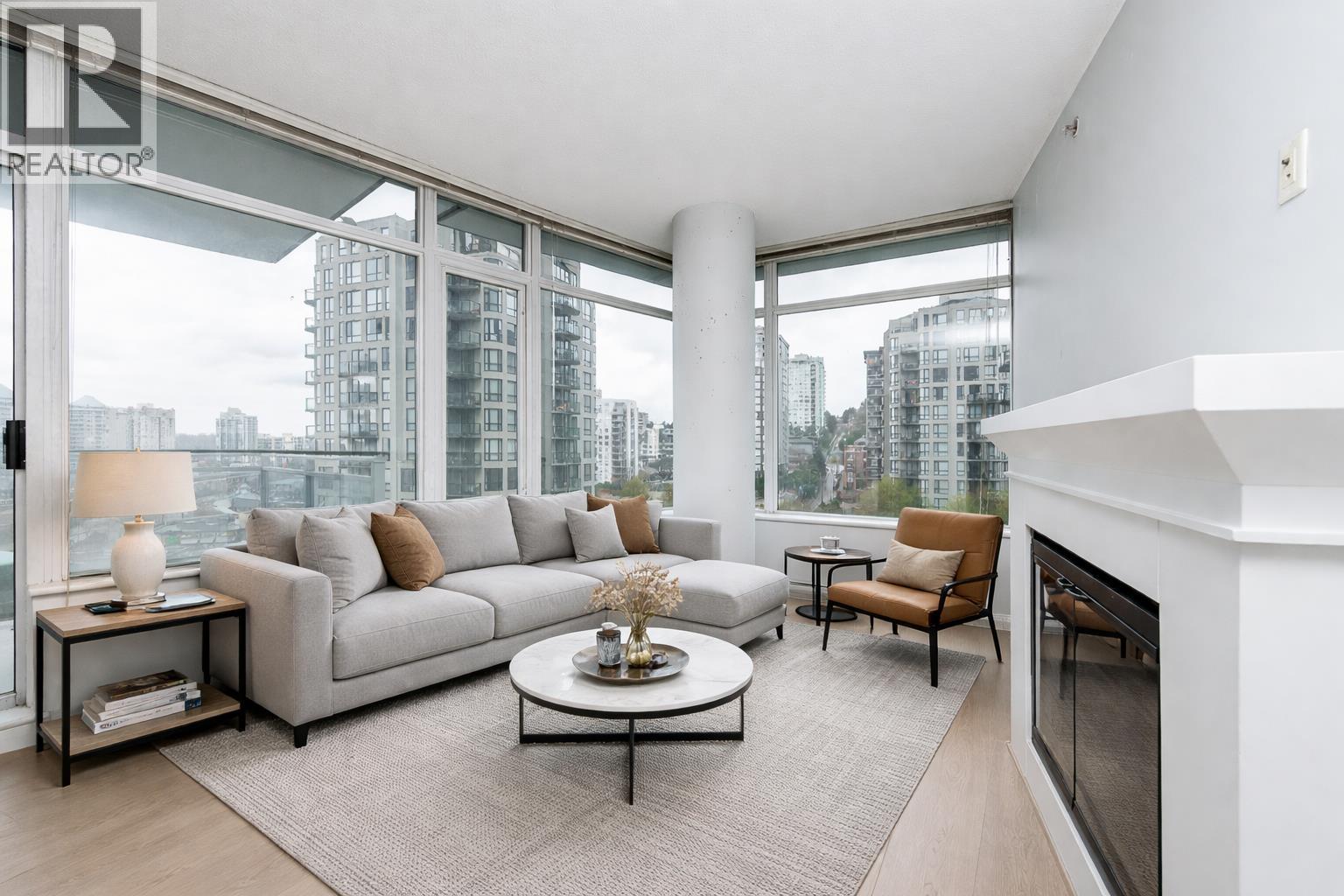 1008 898 Carnarvon Street, New Westminster, British Columbia  V3M 0C3 - Photo 2 - R3107209