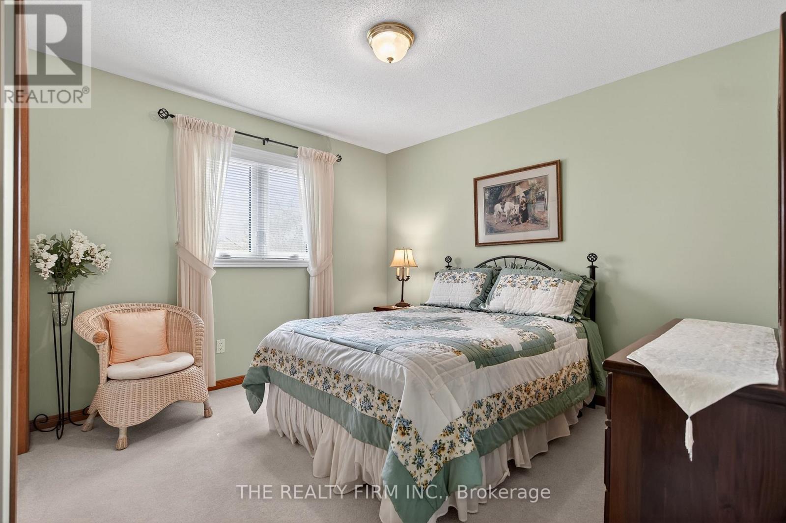 18 Eula White Place, London South, Ontario  N5Z 5C2 - Photo 17 - X12967138