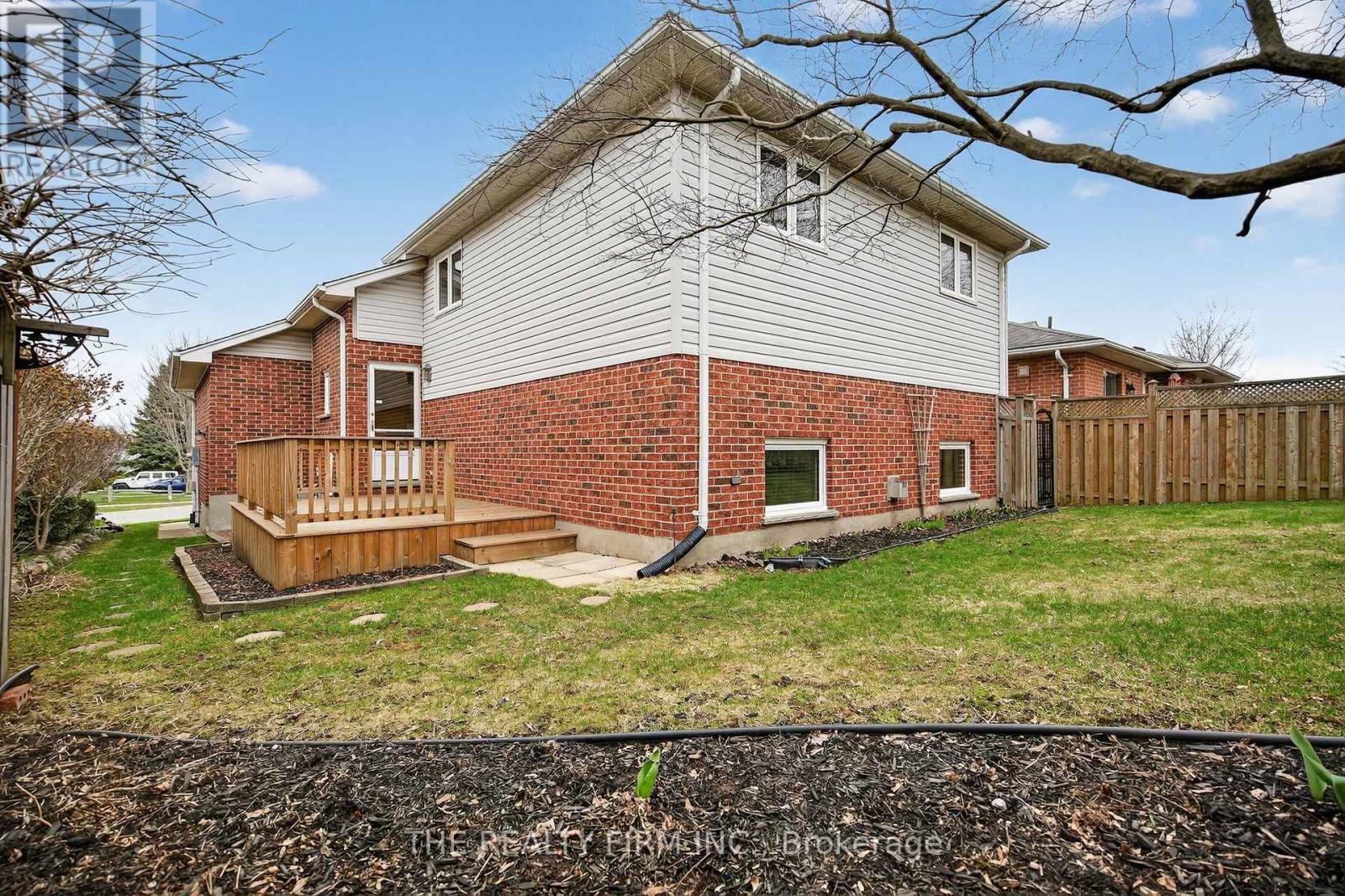 18 Eula White Place, London South, Ontario  N5Z 5C2 - Photo 38 - X12967138