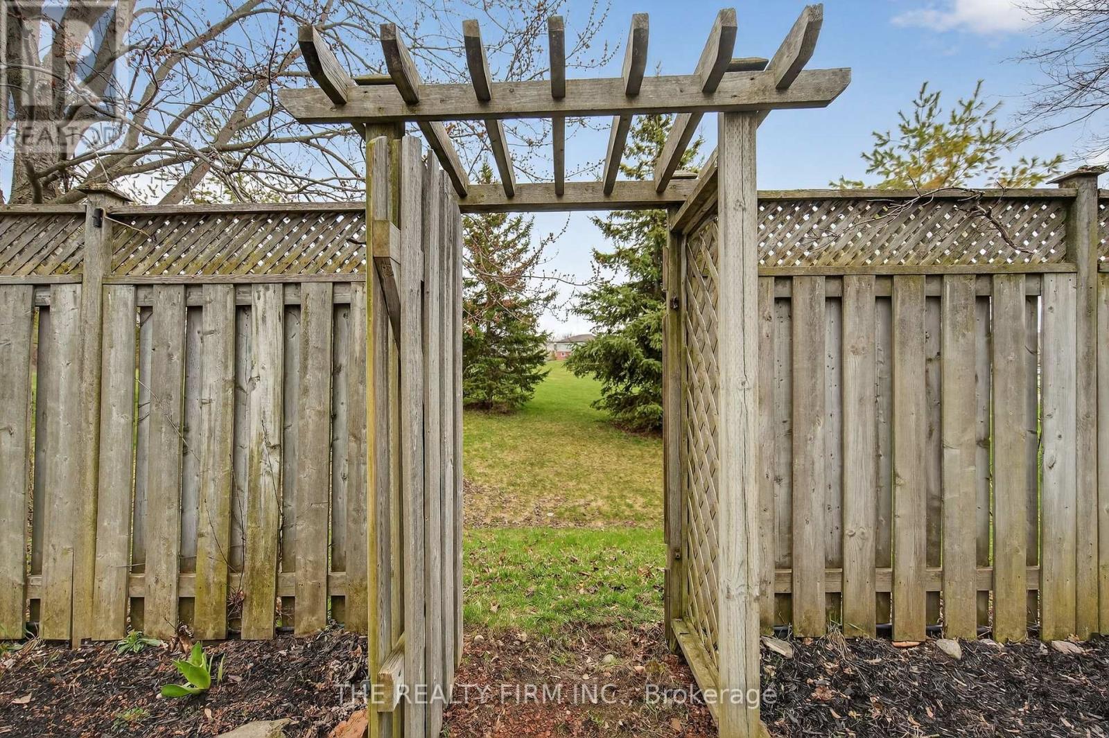 18 Eula White Place, London South, Ontario  N5Z 5C2 - Photo 41 - X12967138