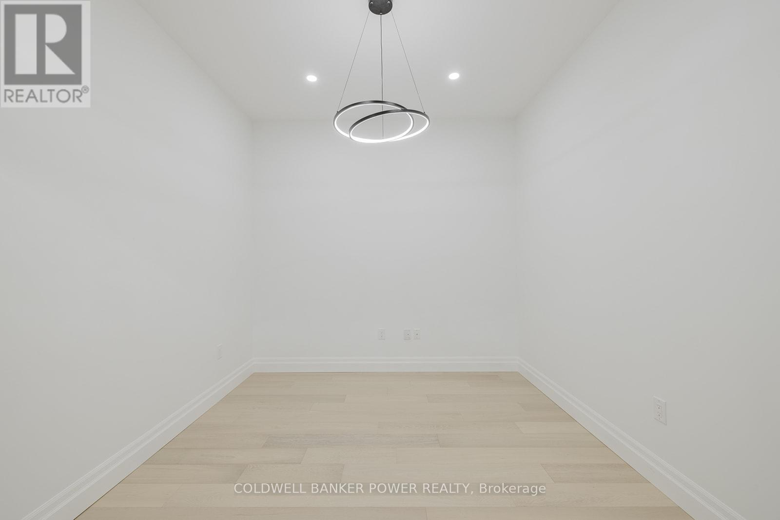 1103 - 260 Villagewalk Boulevard, London North, Ontario  N6G 0W6 - Photo 5 - X12967192