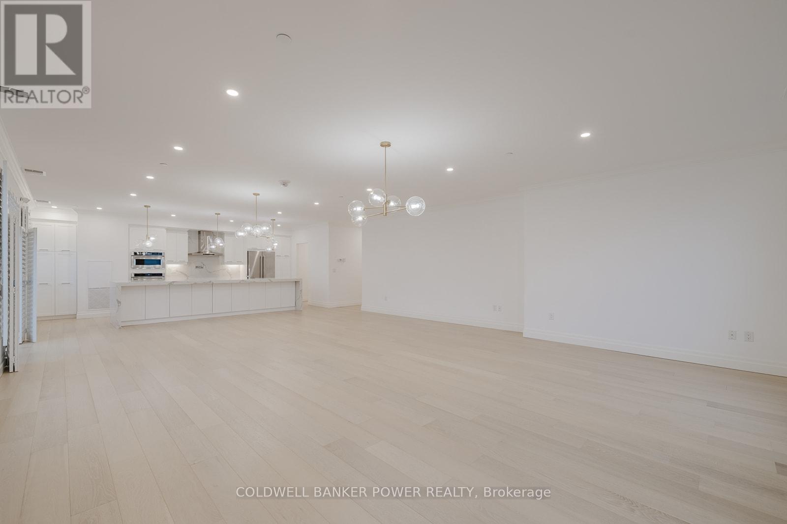 1103 - 260 Villagewalk Boulevard, London North, Ontario  N6G 0W6 - Photo 9 - X12967192