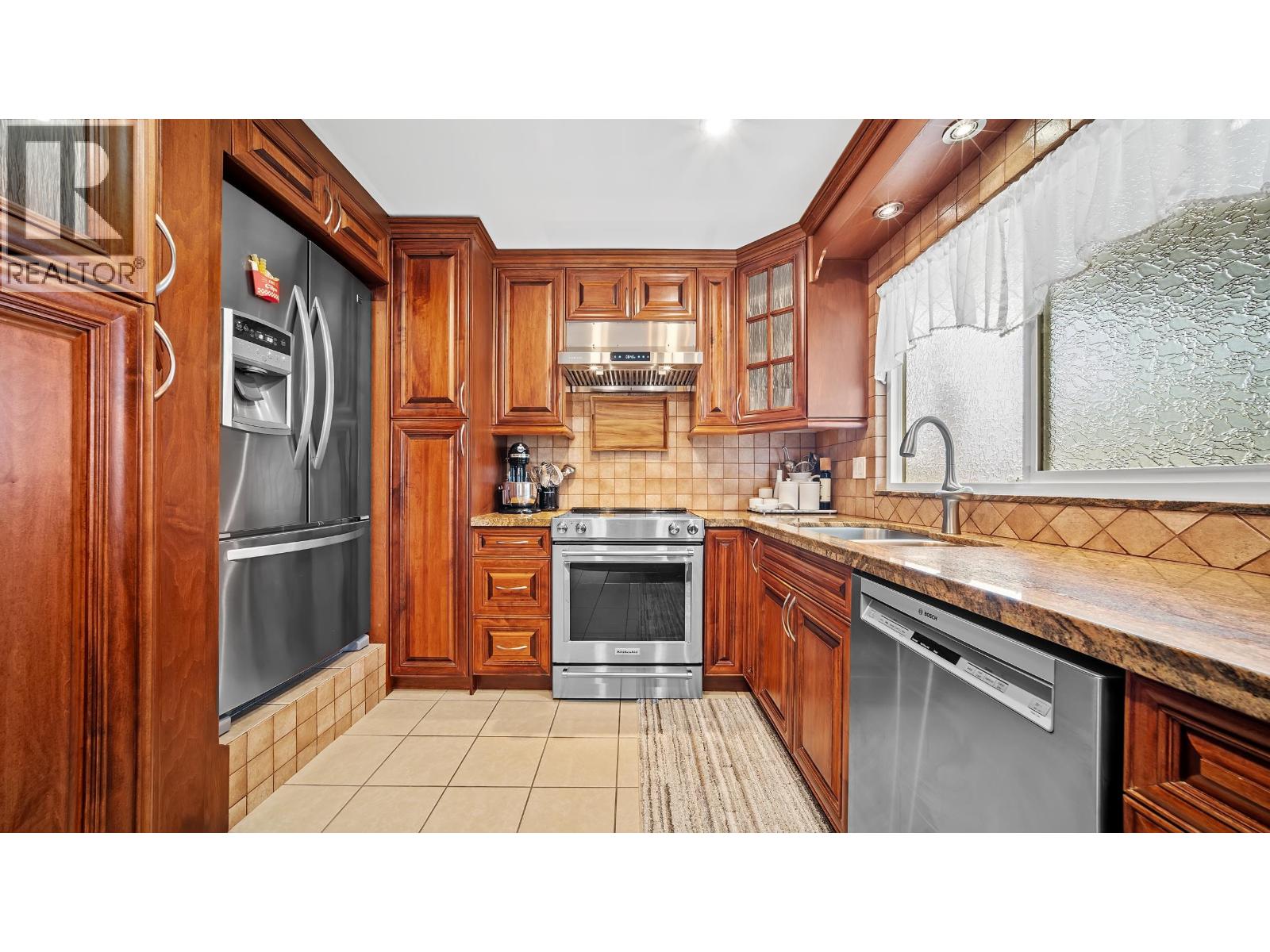 3220 Dunkirk Avenue, Coquitlam, British Columbia  V3E 1G5 - Photo 16 - R3107644