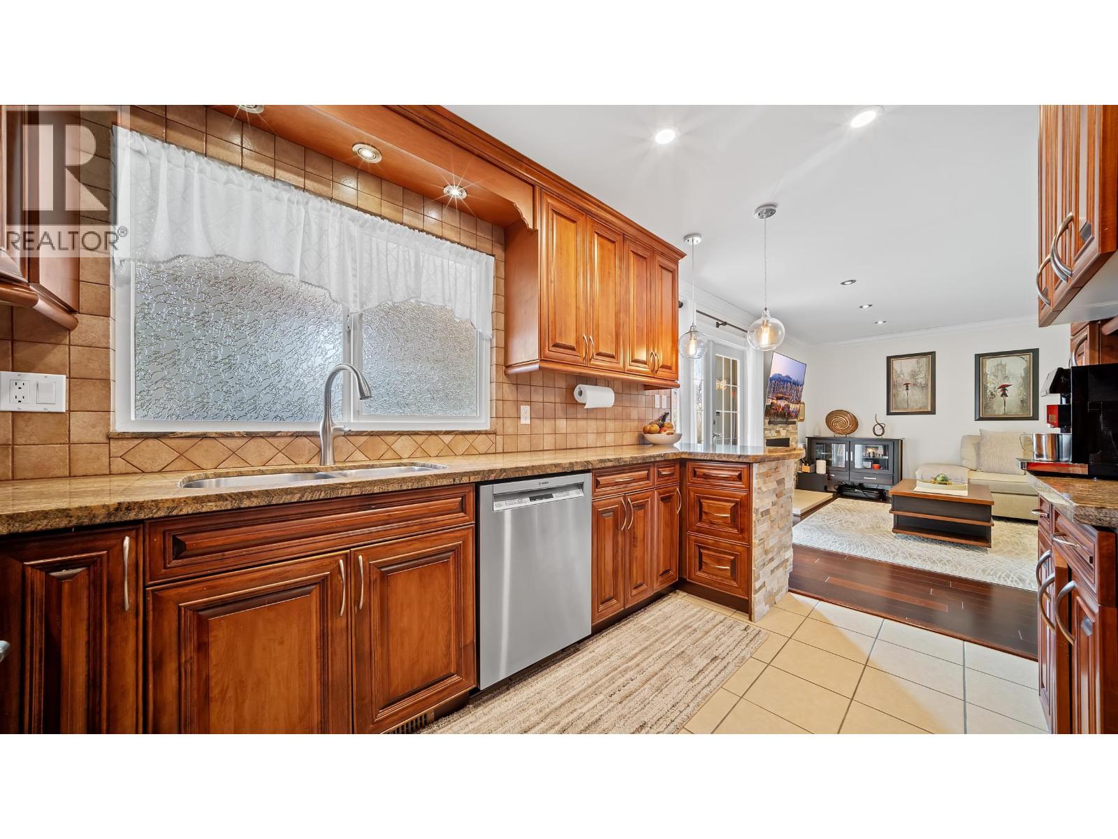 3220 Dunkirk Avenue, Coquitlam, British Columbia  V3E 1G5 - Photo 17 - R3107644