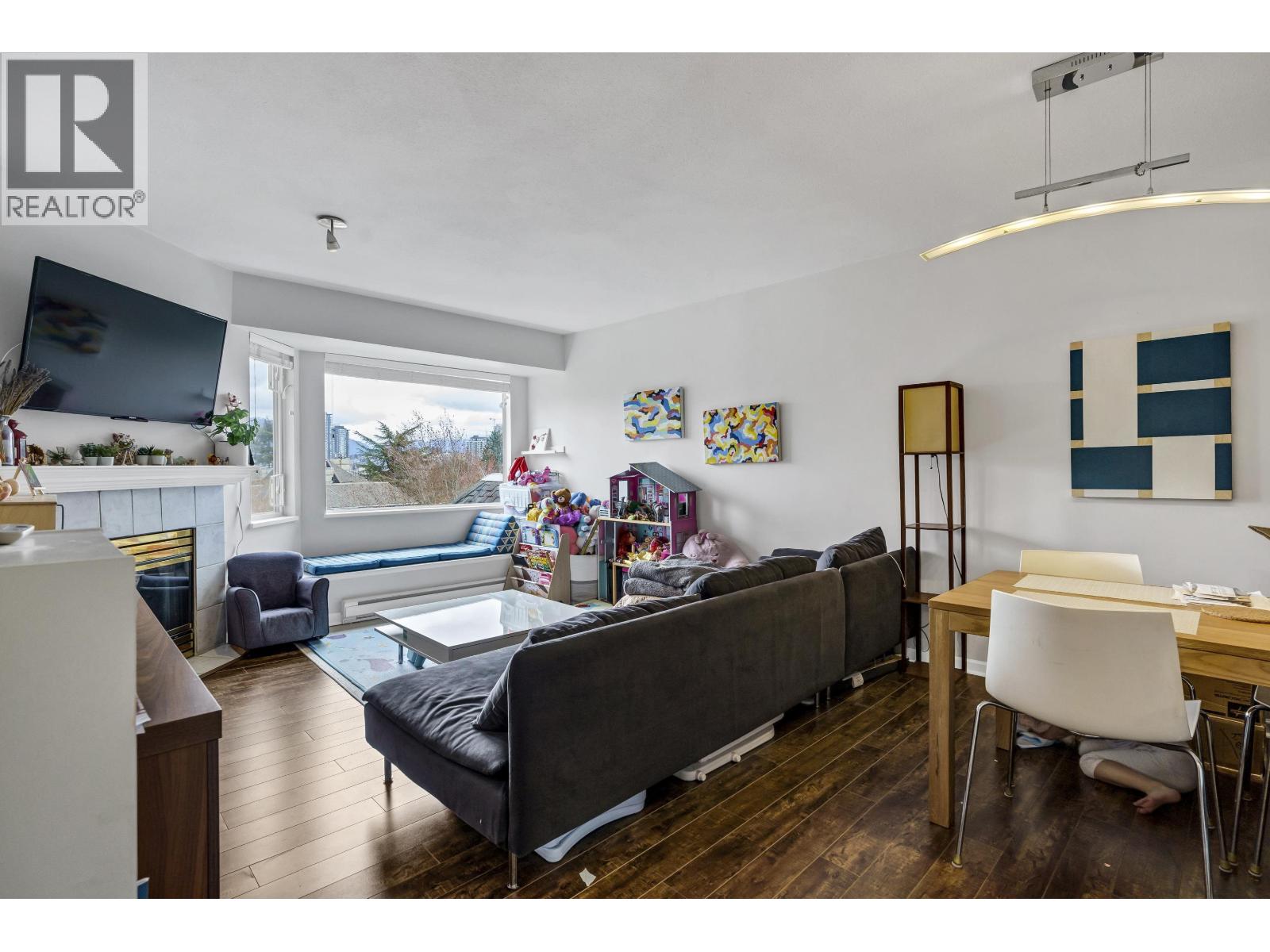 403 3738 Norfolk Street, Burnaby, British Columbia  V5G 4V4 - Photo 4 - R3107035