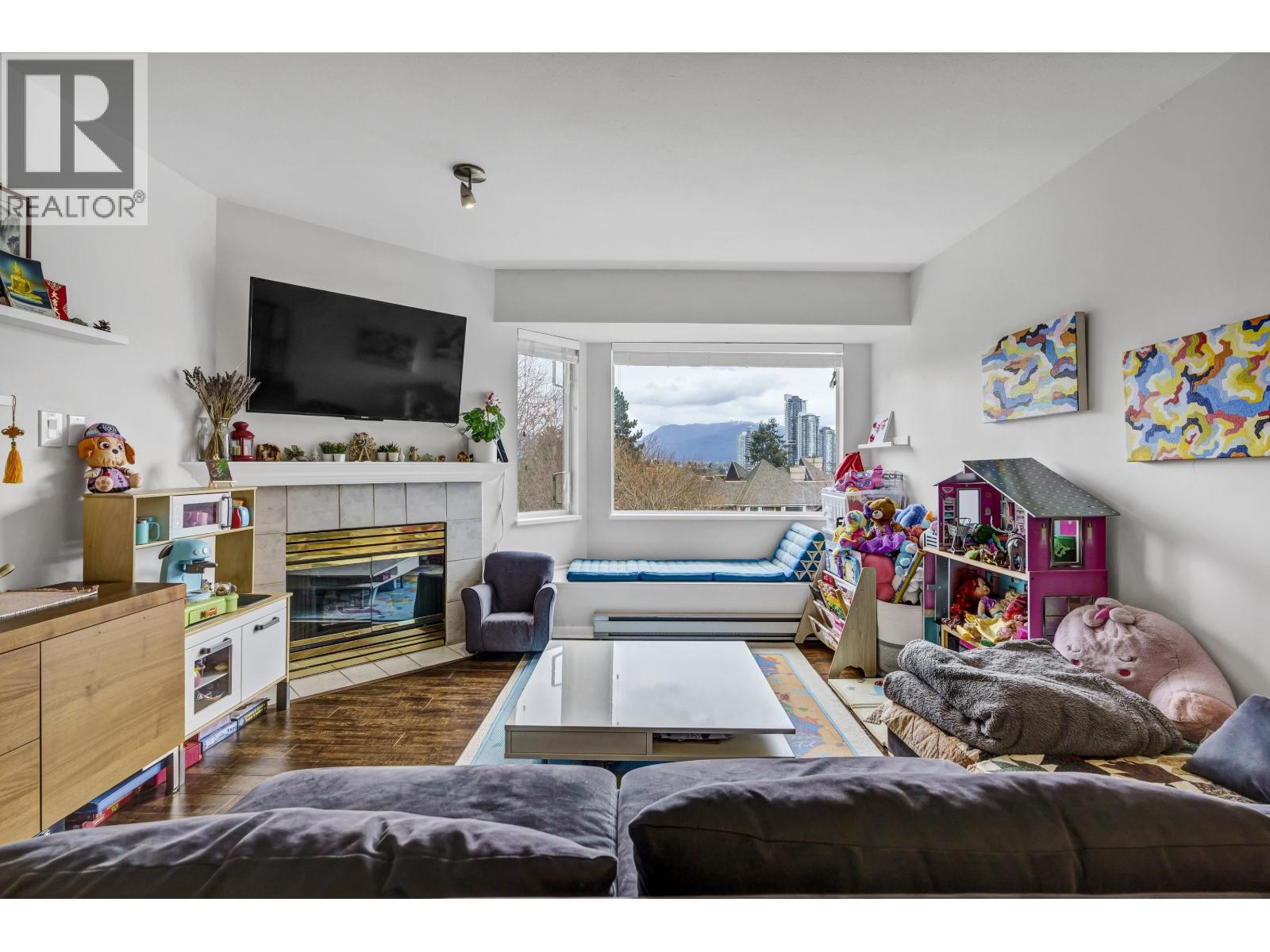 403 3738 Norfolk Street, Burnaby, British Columbia  V5G 4V4 - Photo 5 - R3107035