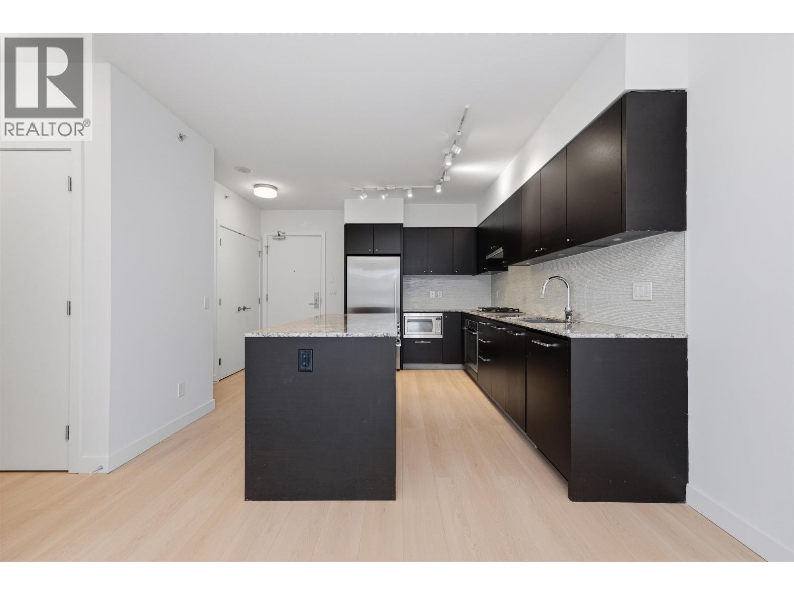 307 6180 Cooney Road, Richmond, British Columbia  V6Y 0H2 - Photo 2 - R3107200