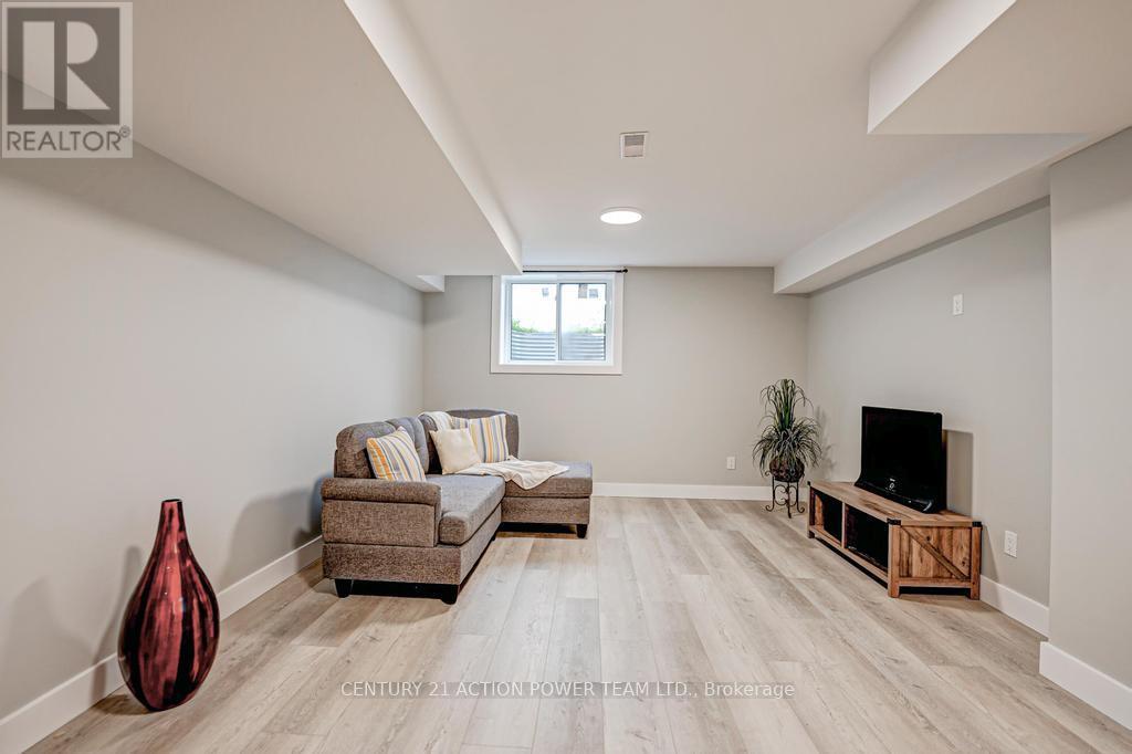 B - 1149 B Parisien Street, Ottawa, Ontario K1B 3N3 - Photo 15 - X12967040