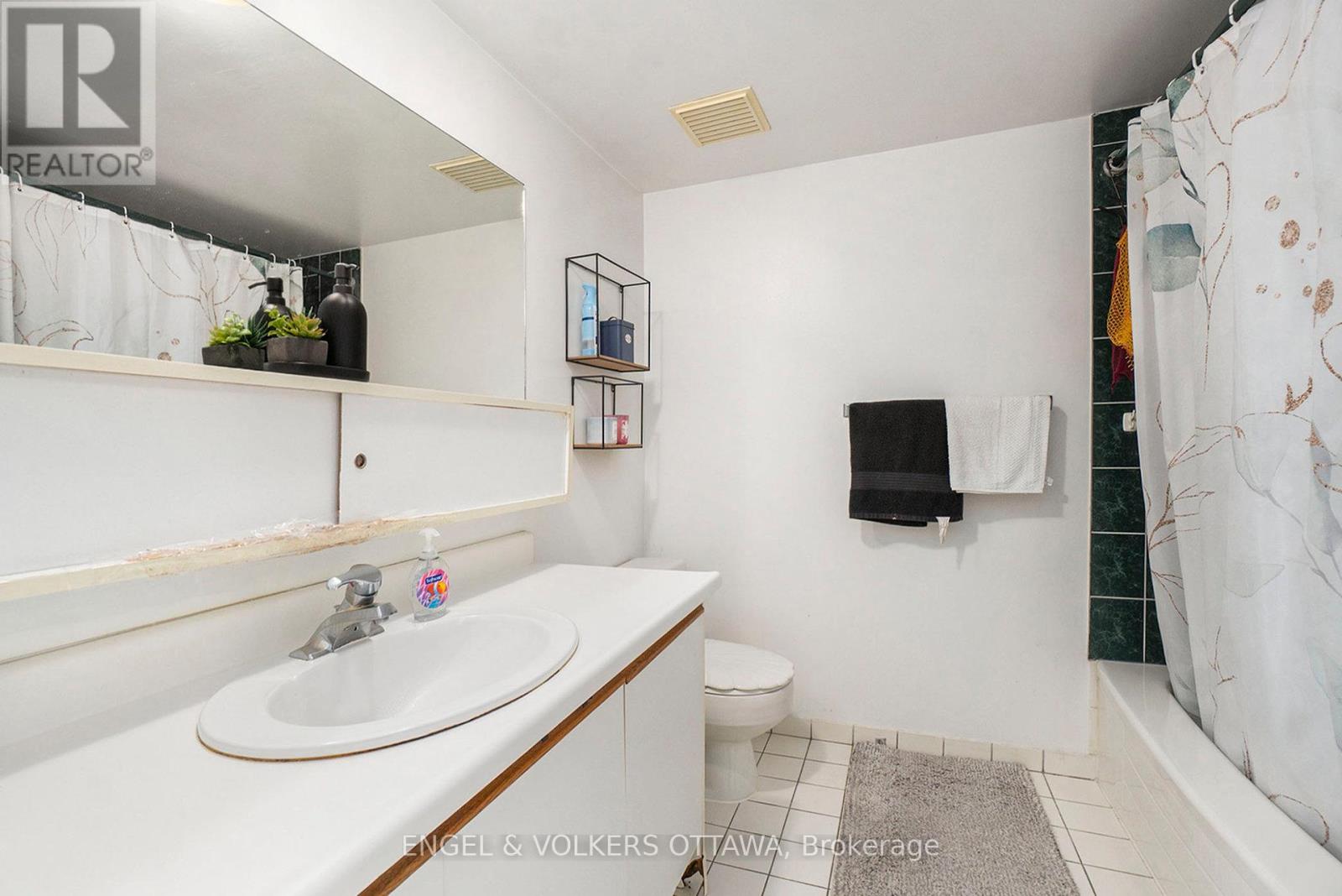 907 - 475 Laurier Avenue W, Ottawa, Ontario  K1R 7X1 - Photo 19 - X12967064