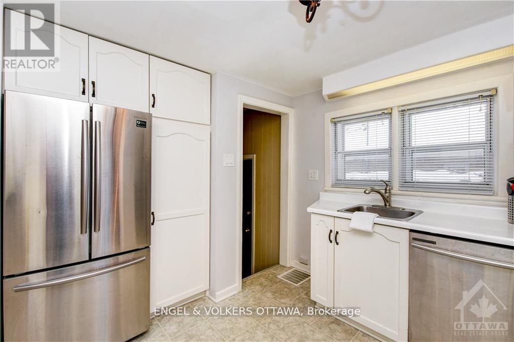 317 Summit Avenue, Ottawa, Ontario  K1H 5Z9 - Photo 8 - X12967186