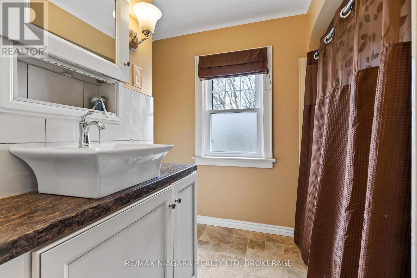 124 Neff Street, Port Colborne, Ontario  L3K 3T4 - Photo 19 - X12967068