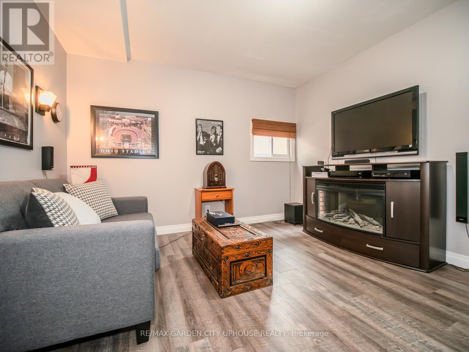 46 Strathcona Drive, St. Catharines, Ontario  L2M 2B1 - Photo 10 - X12967126