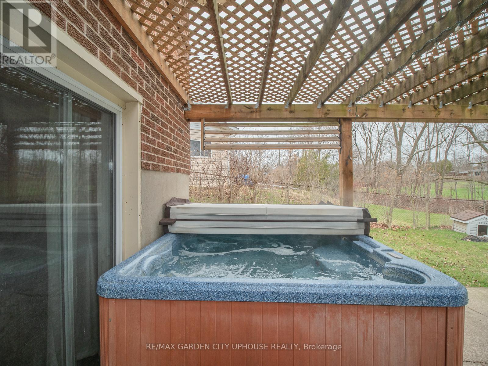 46 Strathcona Drive, St. Catharines, Ontario  L2M 2B1 - Photo 24 - X12967126