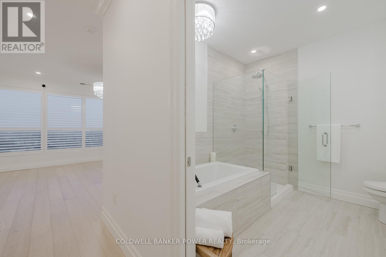 1103 - 260 Villagewalk Boulevard, London North, Ontario  N6G 0W6 - Photo 26 - X12967192